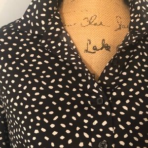Ann Taylor black and white blouse